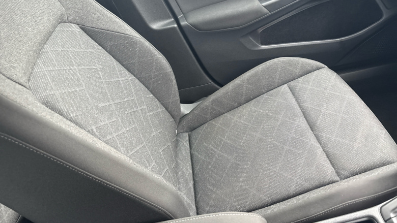 Volkswagen Golf 2.0 TDI Life 5dr Diesel Hatchback